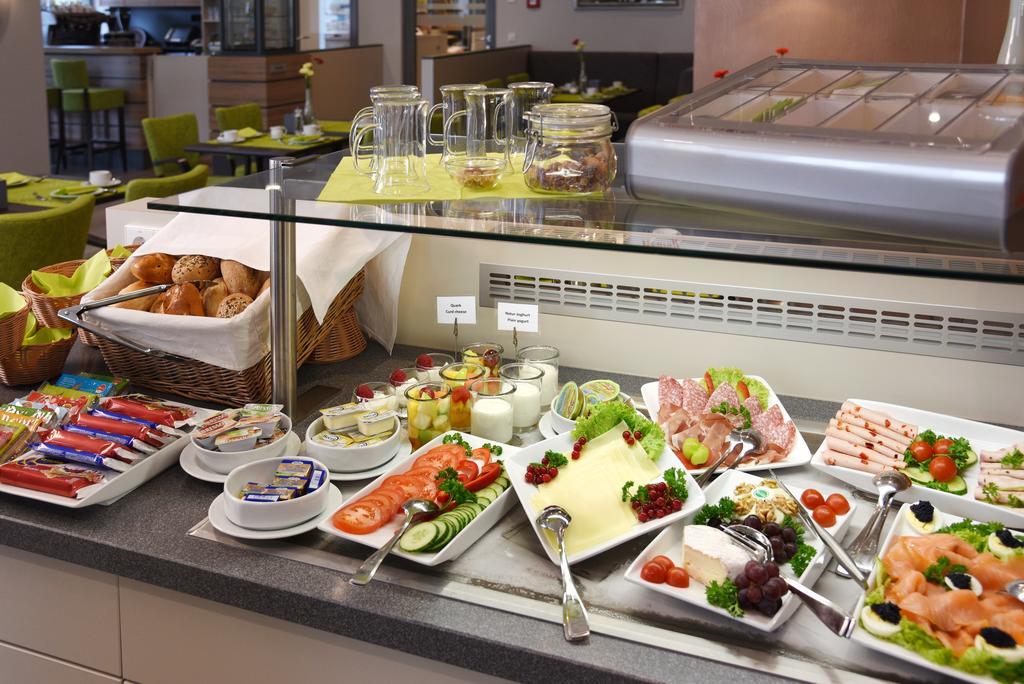 Gda Hotel Am Schlosspark บาดฮอมบูร์ก ฟอร์ แดร์เฮอเฮอ ภายนอก รูปภาพ